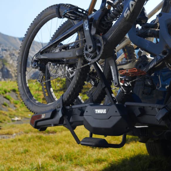 Thule Epos 2 loaded with 2 bikes