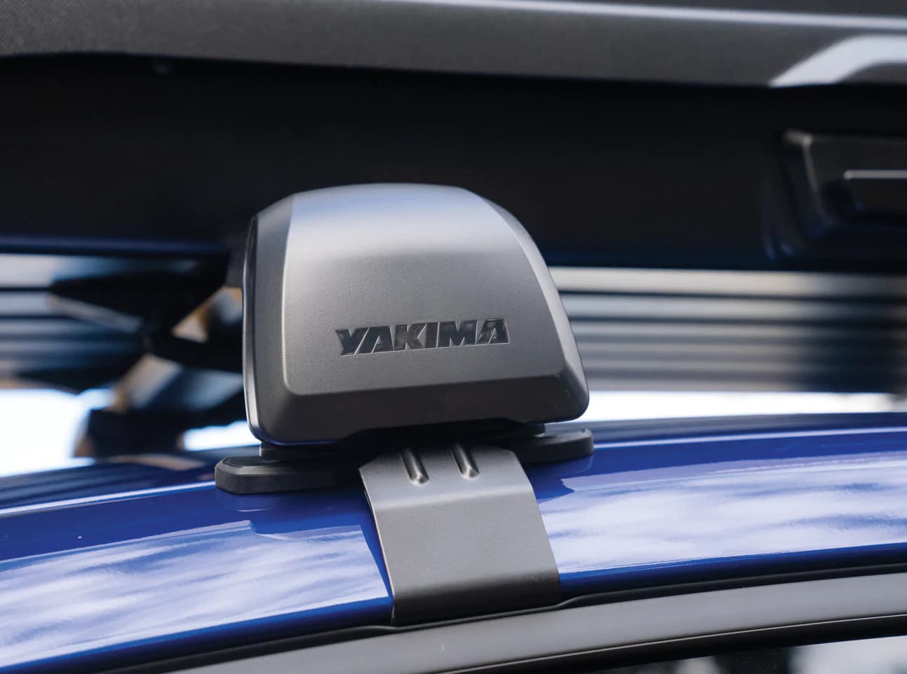 Yakima BaseLine FX Integrated Crossbar for Naked Roofs, Single 8
