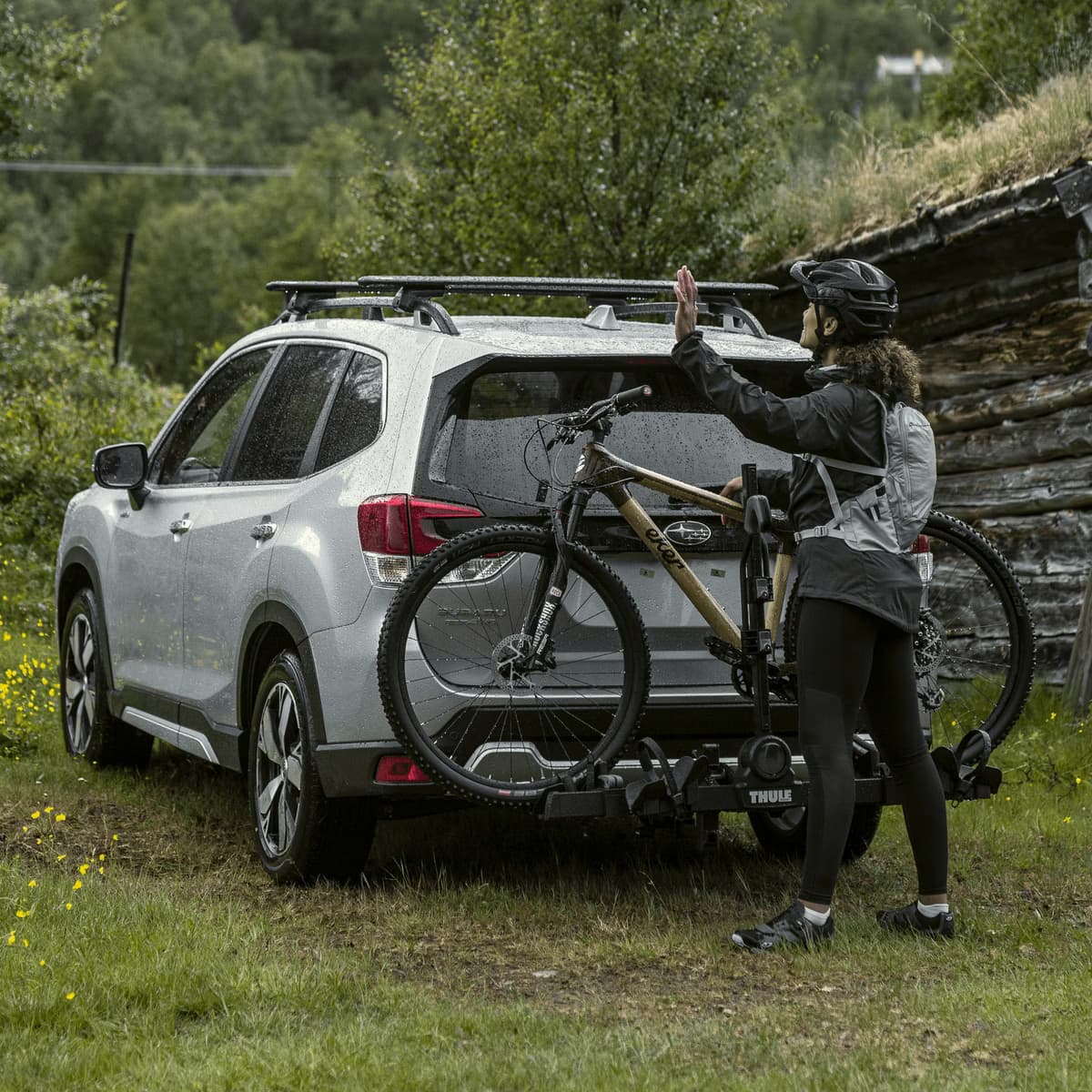 Thule DoubleTrack Pro XT 2-Bike Platform Hitch Rack 5