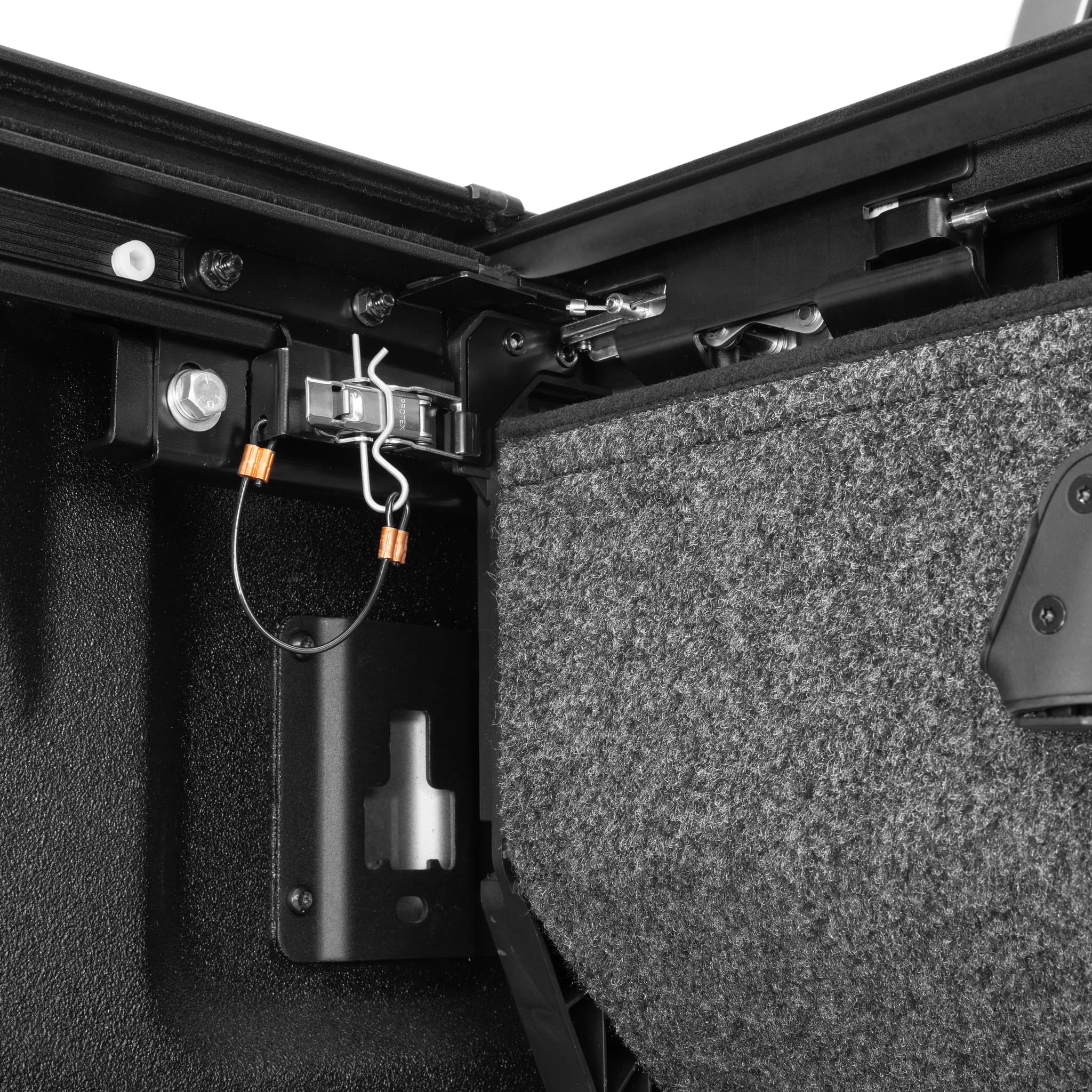 RetraxPro FRC-4000 EZ-OFF Retractable Tonneau Cover Canister  latched