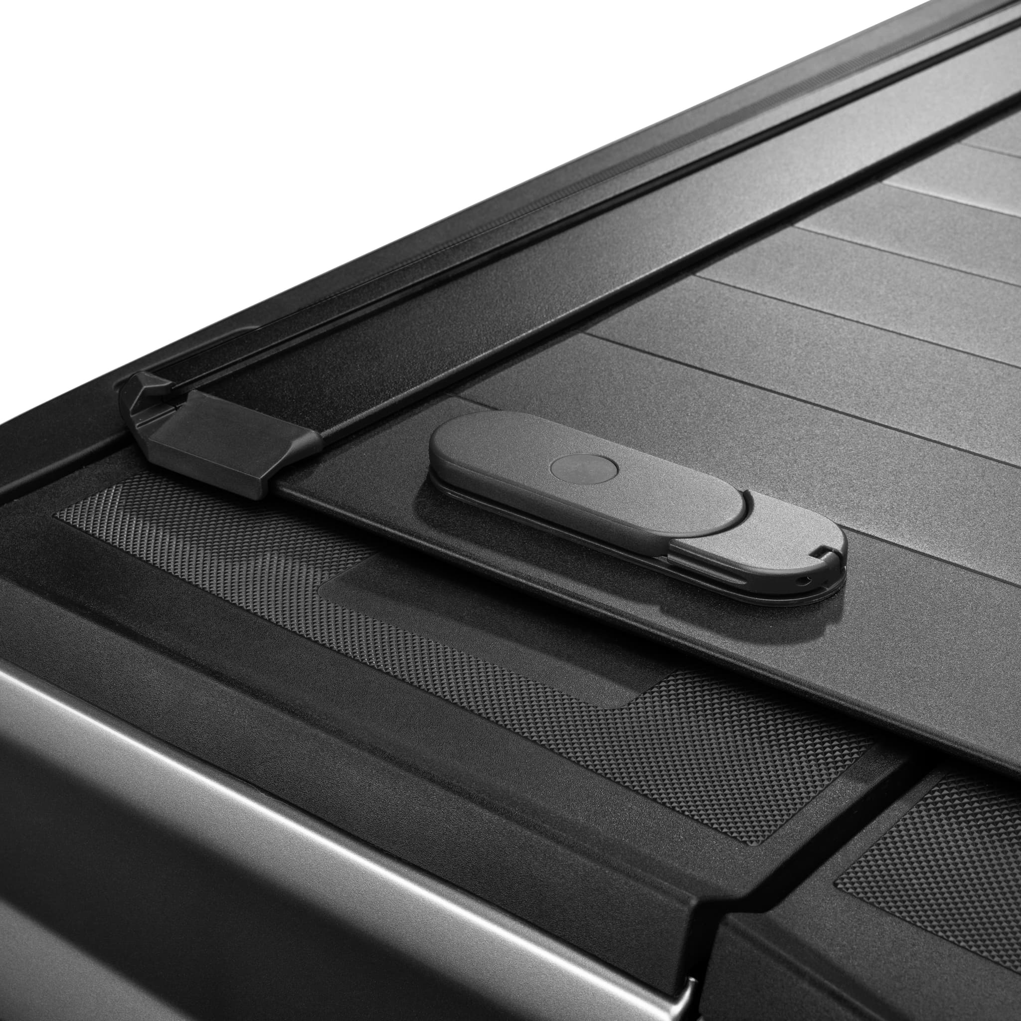 RetraxPro FRC-4000 EZ-OFF Retractable Tonneau Cover Locking Mechanism